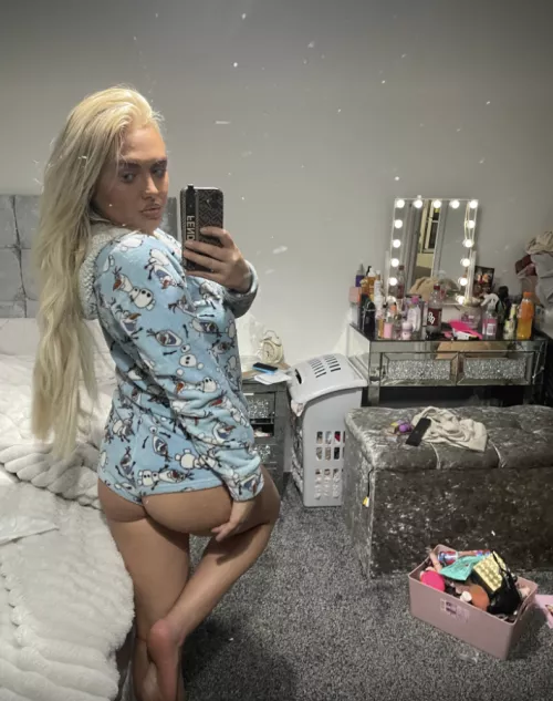 your wife has left for the weekend and i am your neighbour and i ask you to come on over to help me with a little something, what is your response?