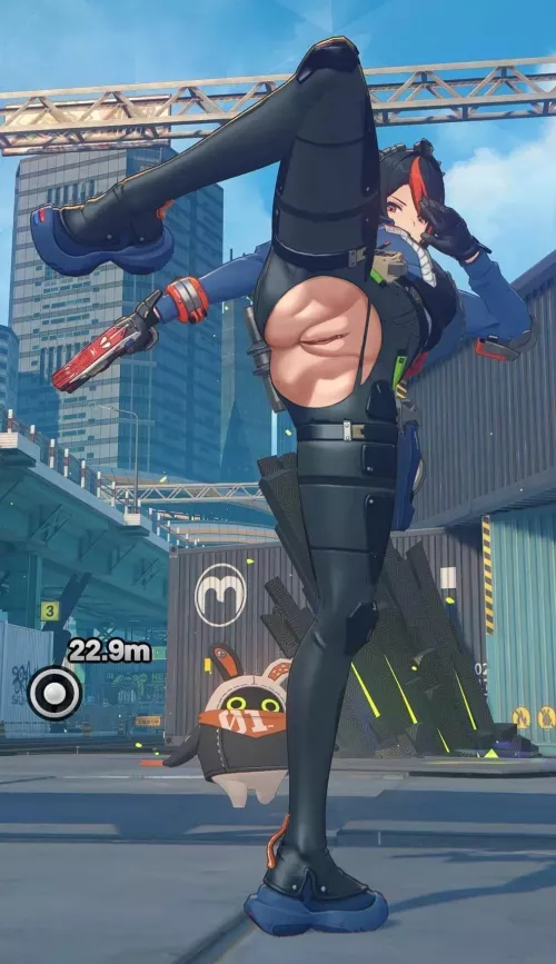 Zhu Yuan spreading her legs