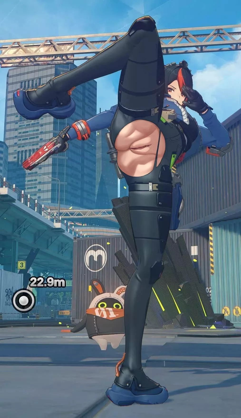 Zhu Yuan spreading her legs