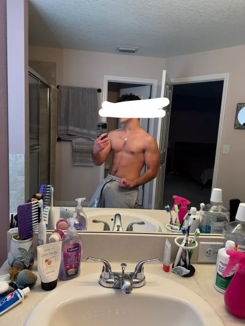 18 [M4F] couples welcome big dick bull ready for a Good Friday night 