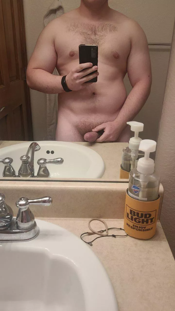 21[m]4f college student looking for someone to take his virginity this weekend