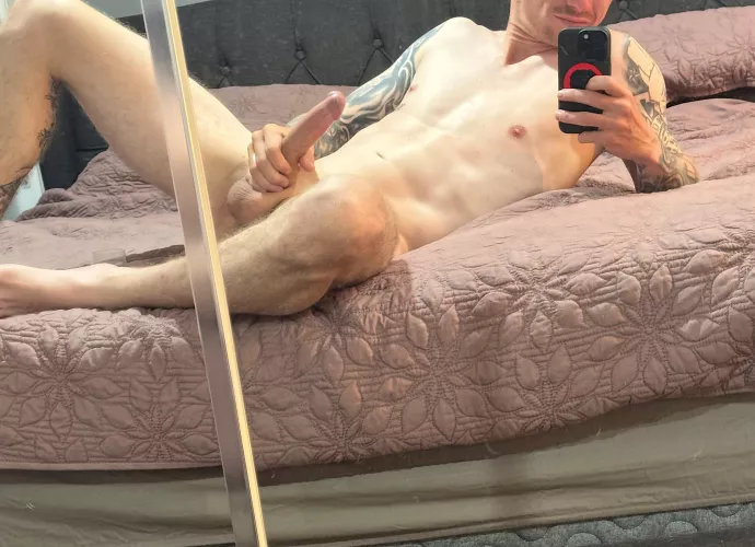 32M single, straight lad letting of some steam 😏