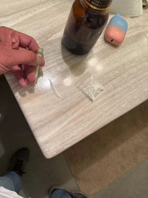 [46 M Bi] Winding down alone tonight