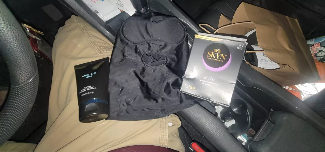 Anyone near[90715]need their dick sucked? Might even let you fuck me. Cannot host but can drive to you. Looking for now.