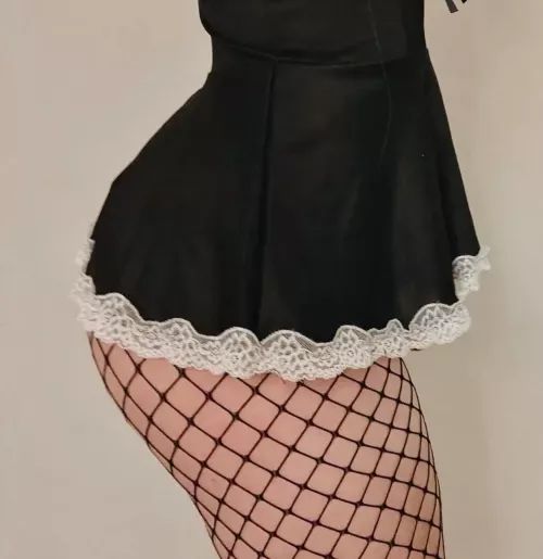 Bambi  is thinking will she drink some wine and listen to files 