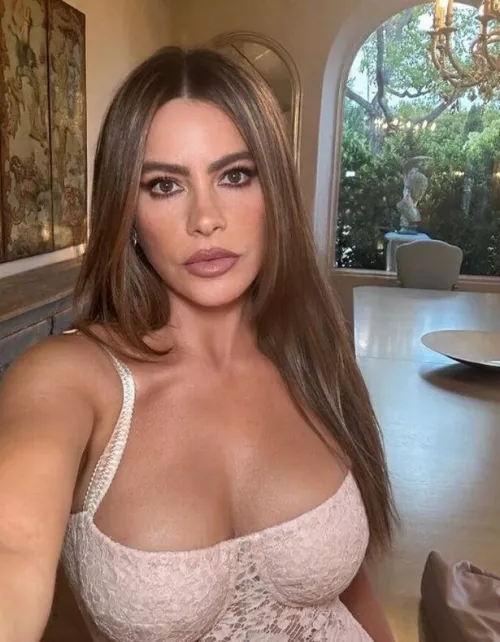 Can't stop worshipping her