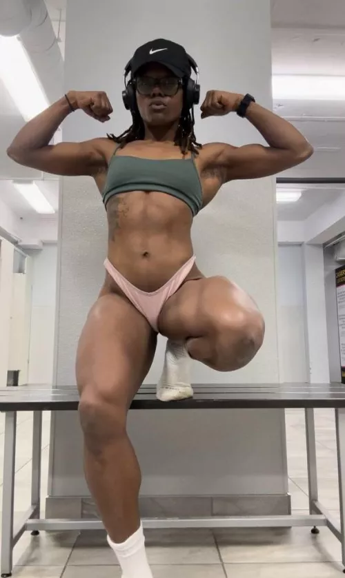 Do you like how my arms fit in this top? 