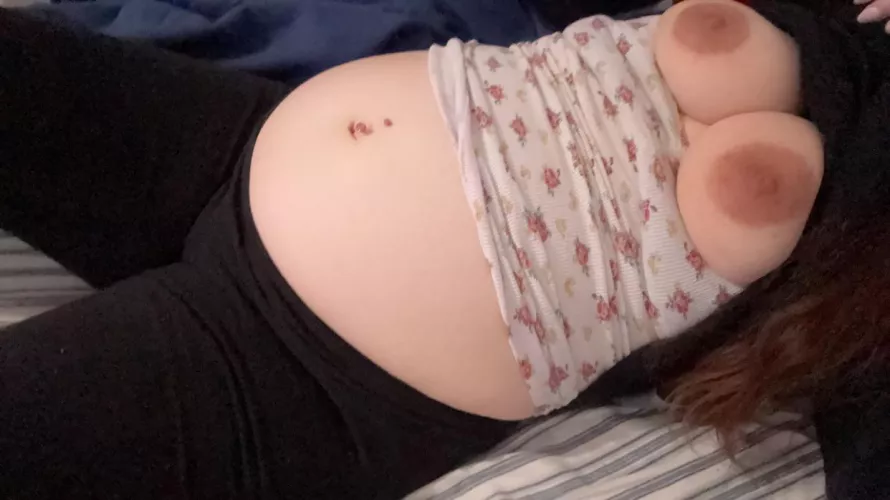 Does this make you want to stroke your cock?