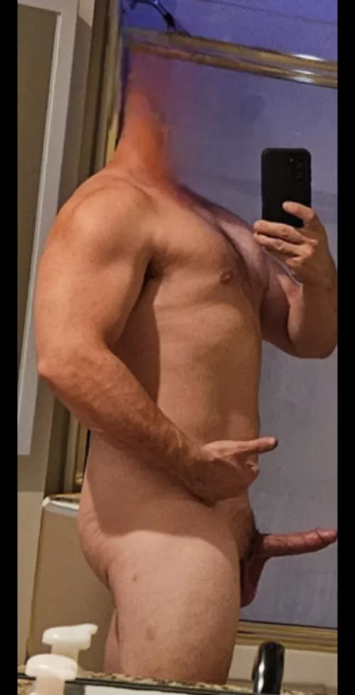 Feeling devilish 😈 tRick or treat. jErk my meat 😅 give me some Muff to eat