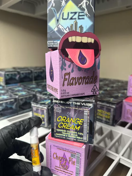 Flavorade cured resin and Vuze Extracts live resin