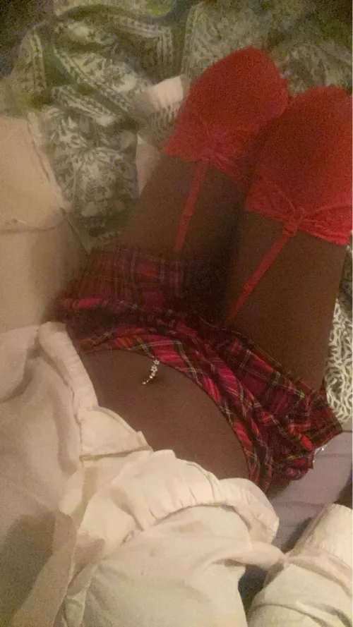 Freshly 18 Greensboro F4M  looking for older men to dress up for ~