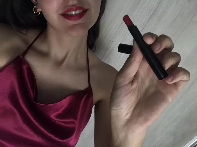 Haha, my lipstick is bigger than your penis, right? I imagined it