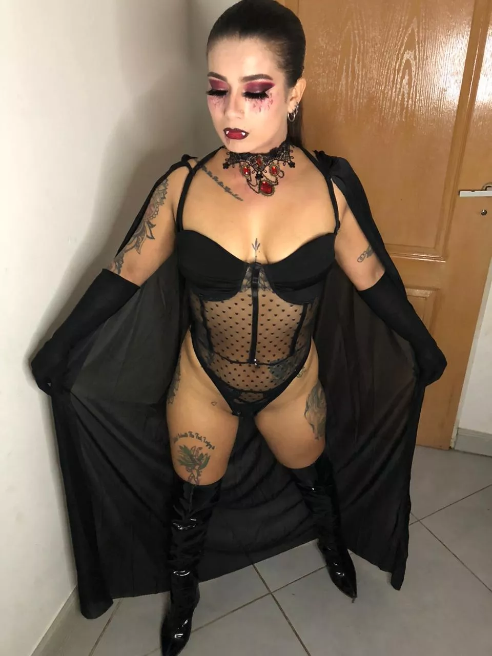 Haloween llego tu vampira 