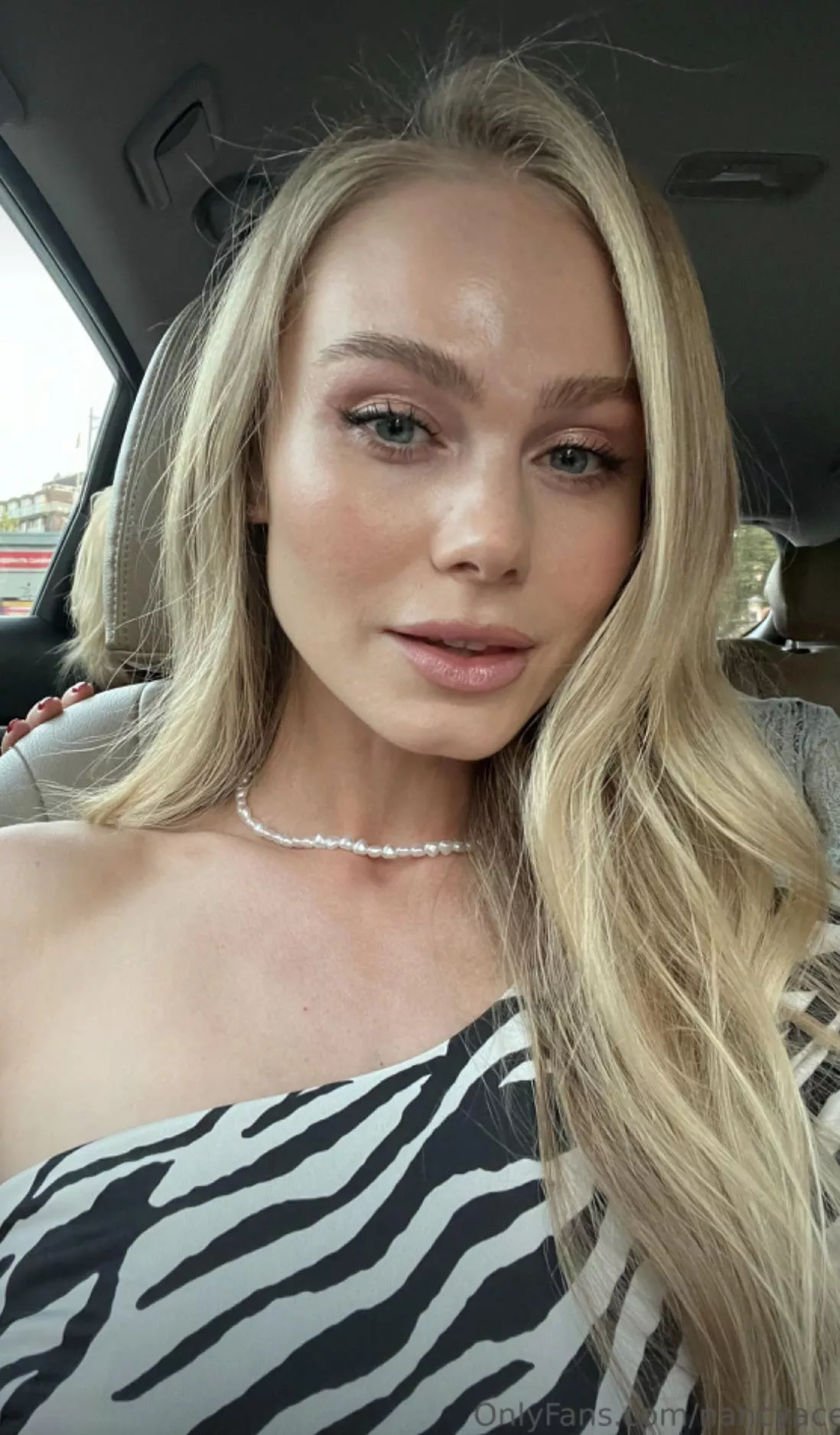 Has to be one of the most beautiful Pornstars ever in the industry? I can’t think of anyone else apart from Sandy & Sophie Sweet that match her? 😍 