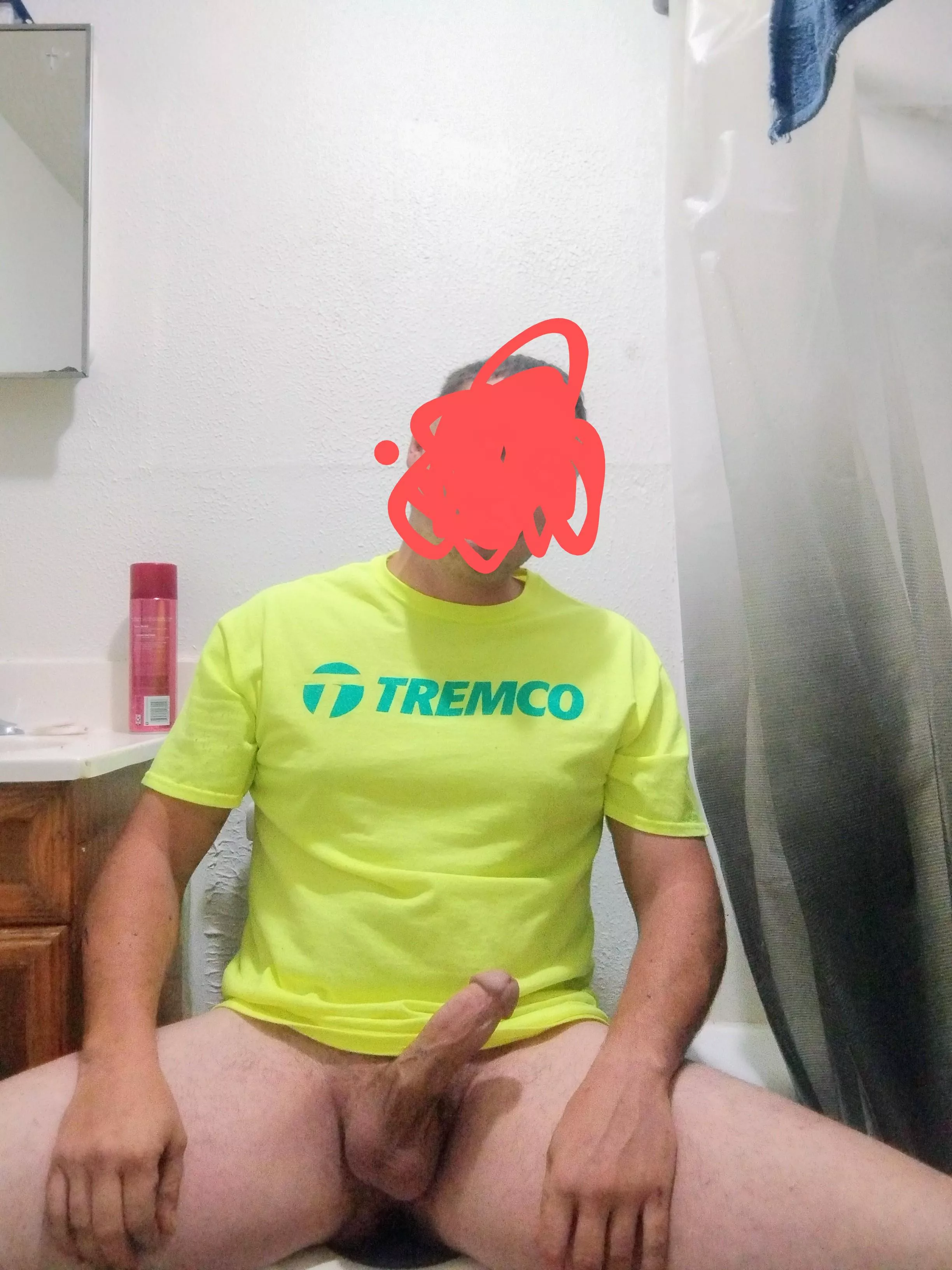 Have a good Friday everyone off to work! Need some fun tonight 