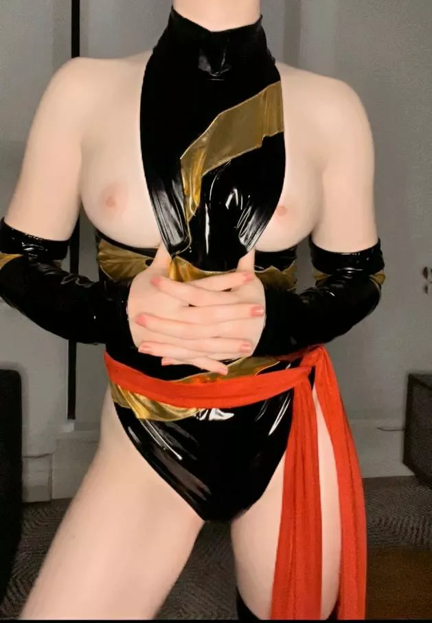 Having sex in this costume is on my Halloween bucket list 