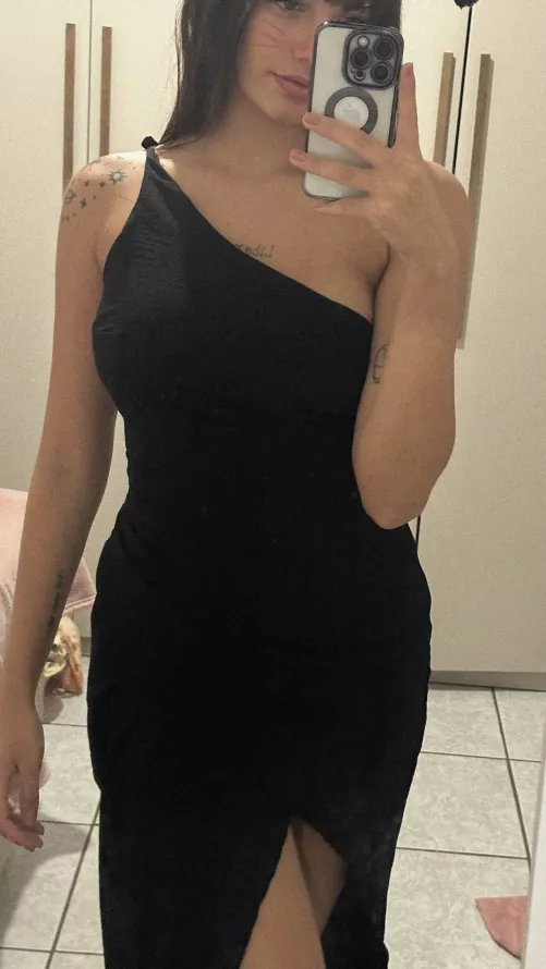 Hop on over, cutie! It’s time to spread some Halloween heat