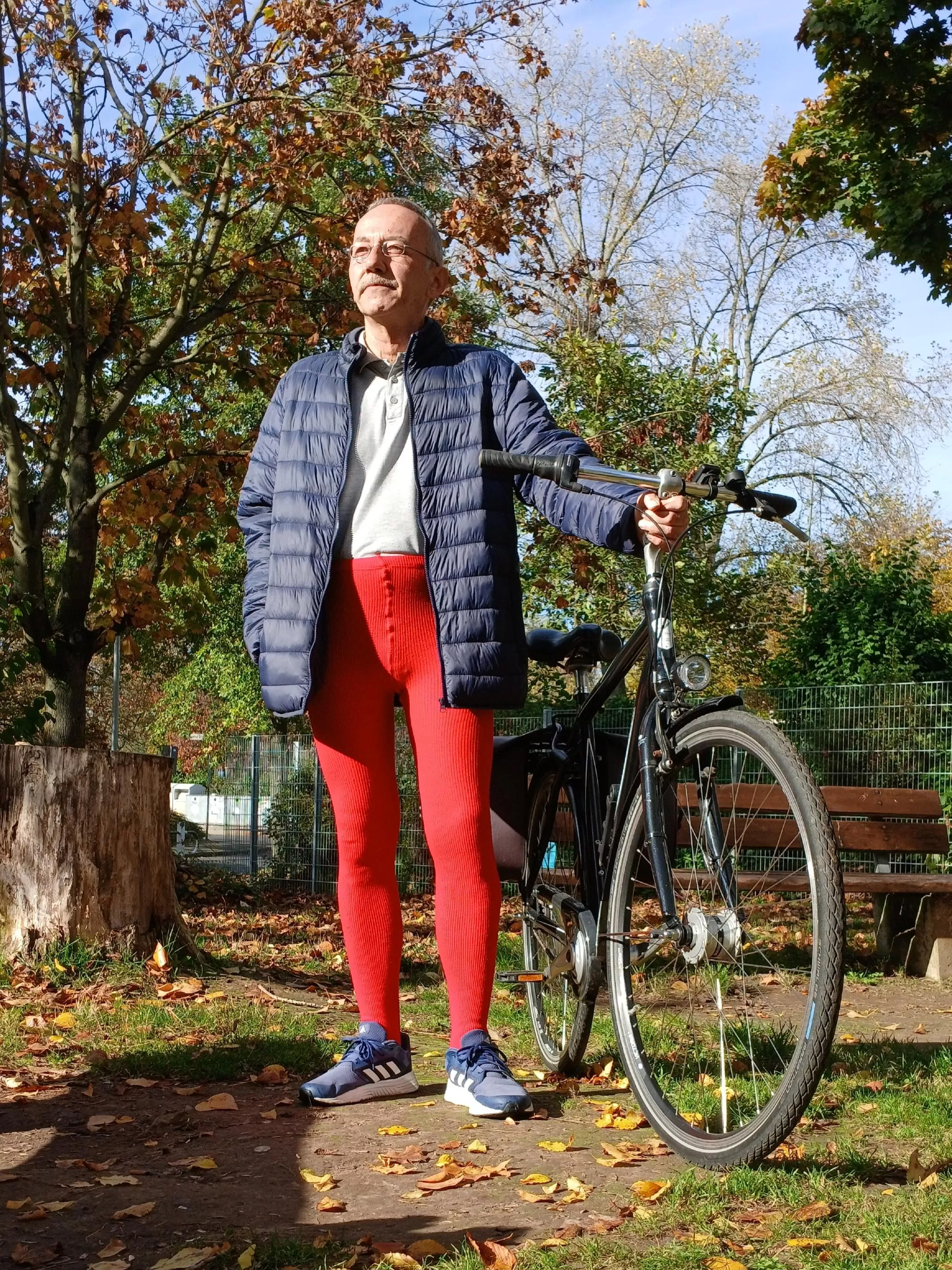 I also really enjoy wearing tights when cycling. I think these are probably the most comfortable pants.