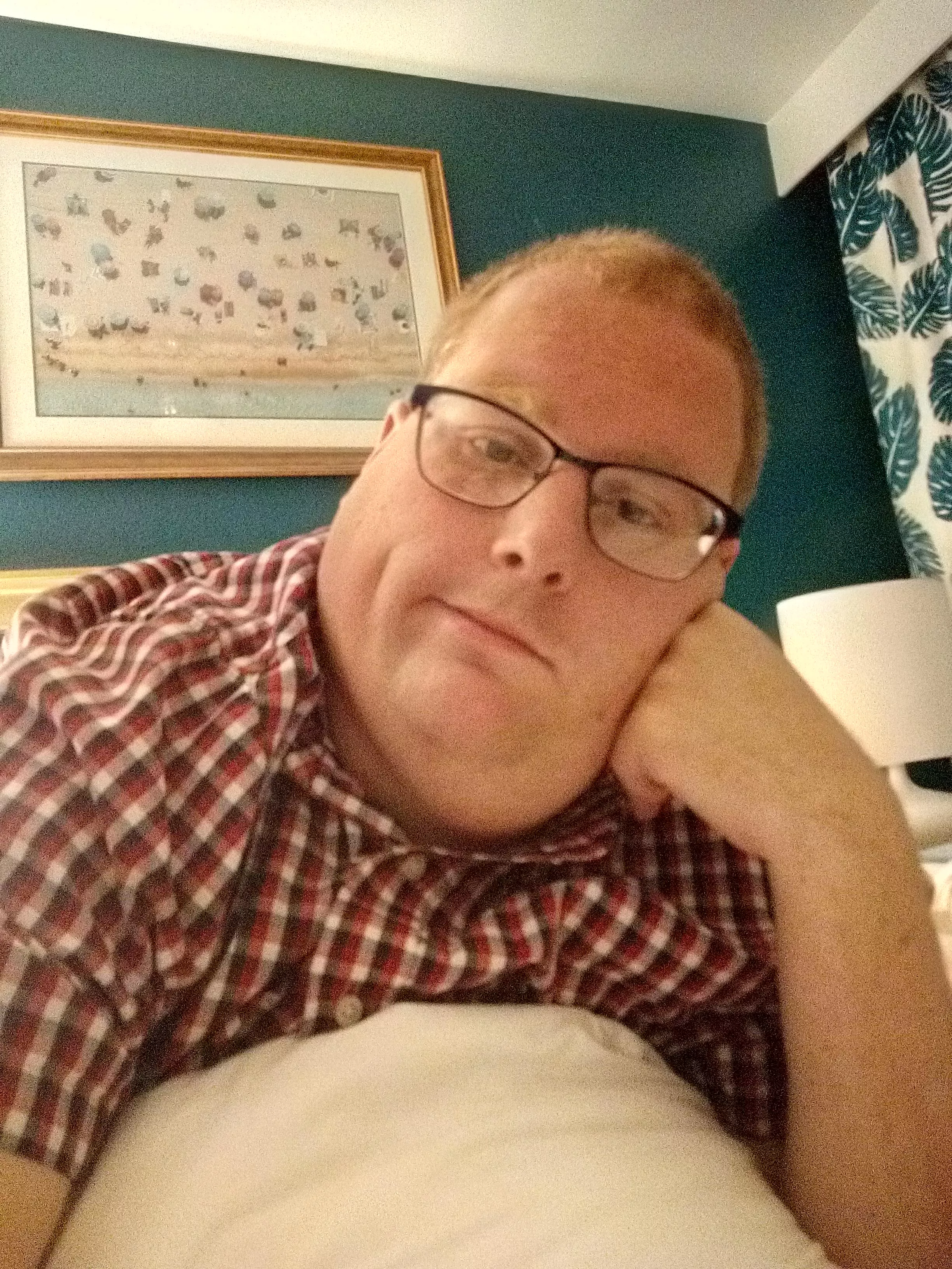 I have a dinner and show tonight I don't know if I am gonna like it is a music and dance show and dinner 