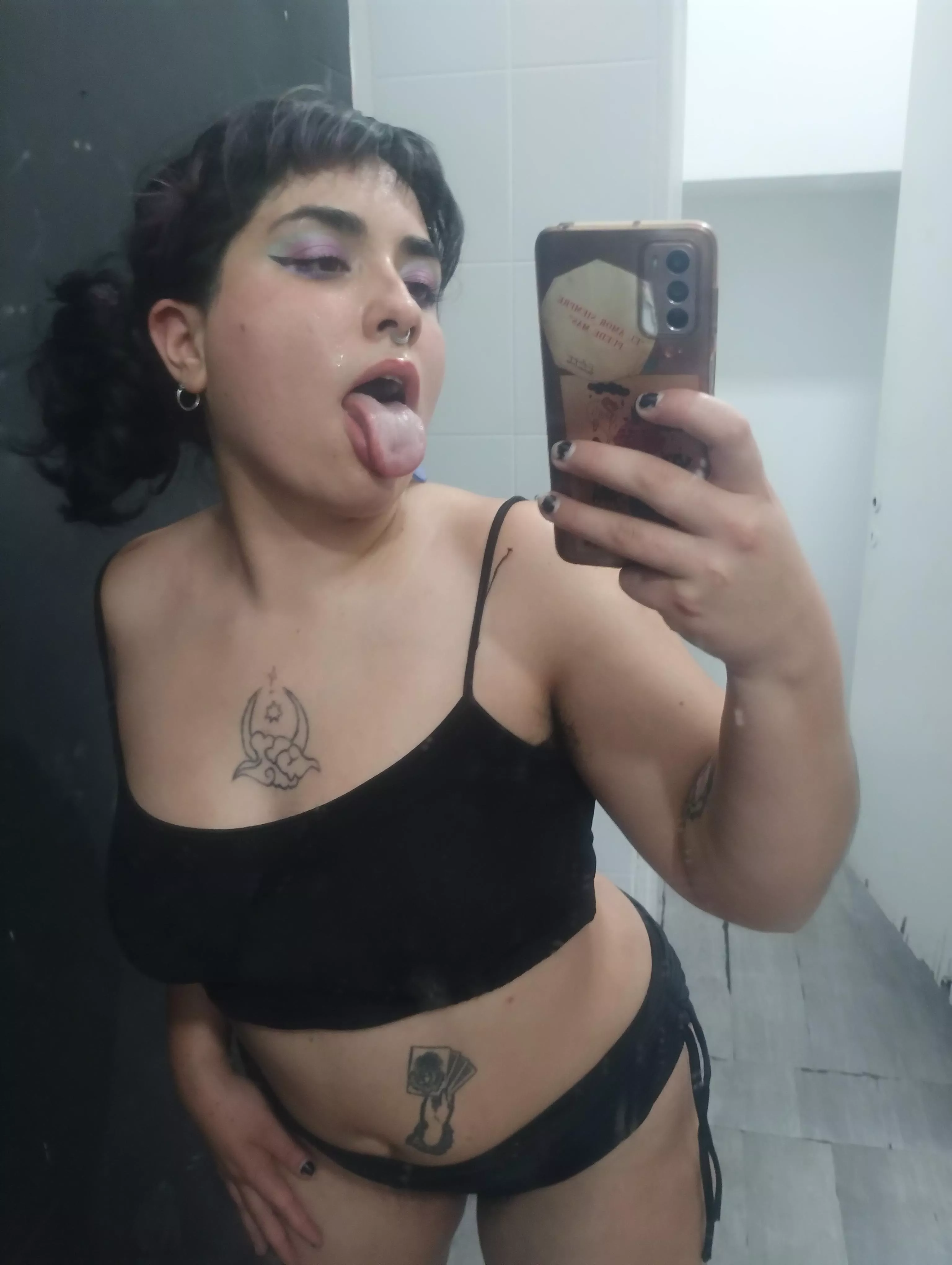 I love work out and smell me after [p] 