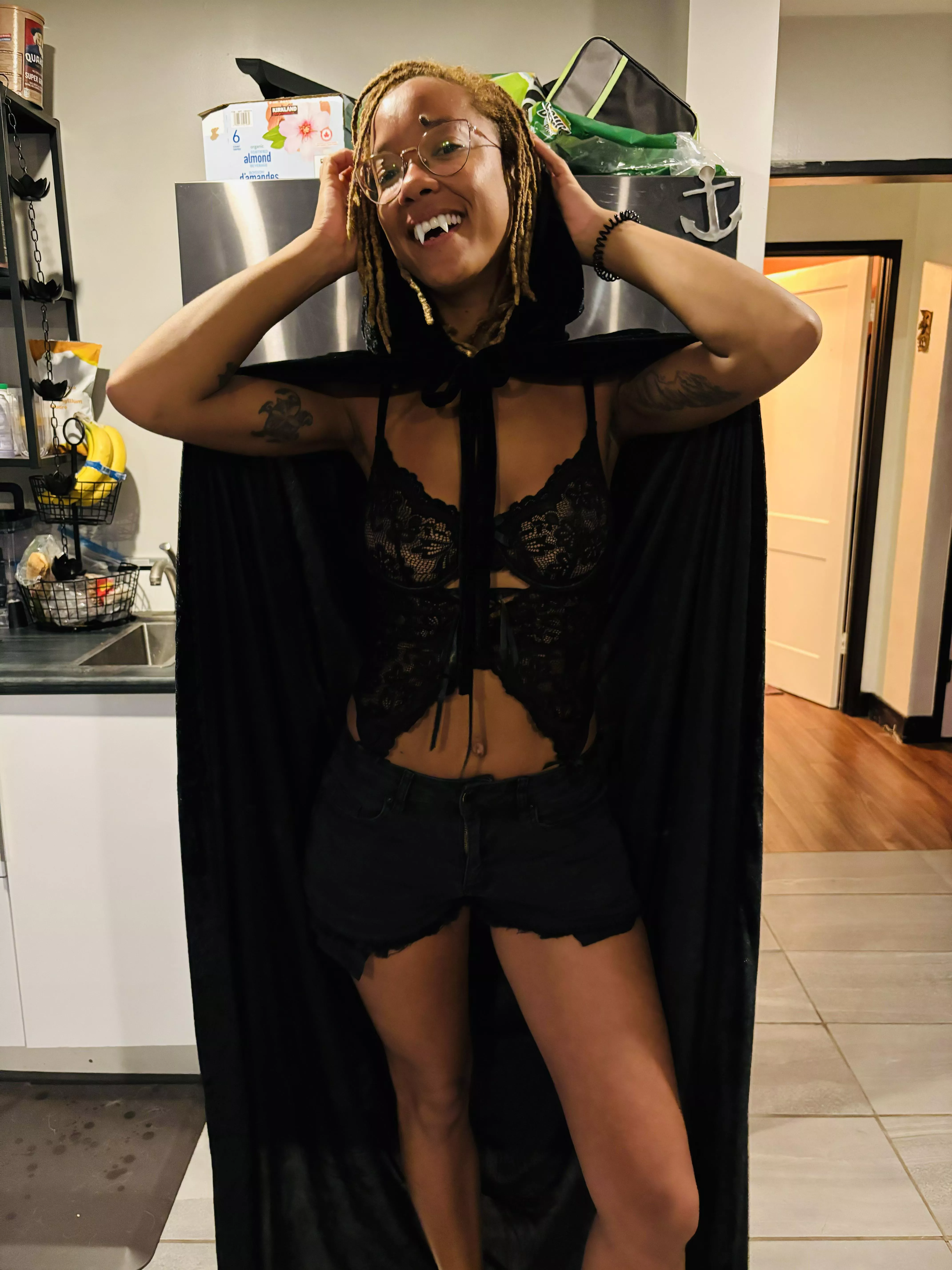 I’m leaving the (F)angs on while we fuck 😈