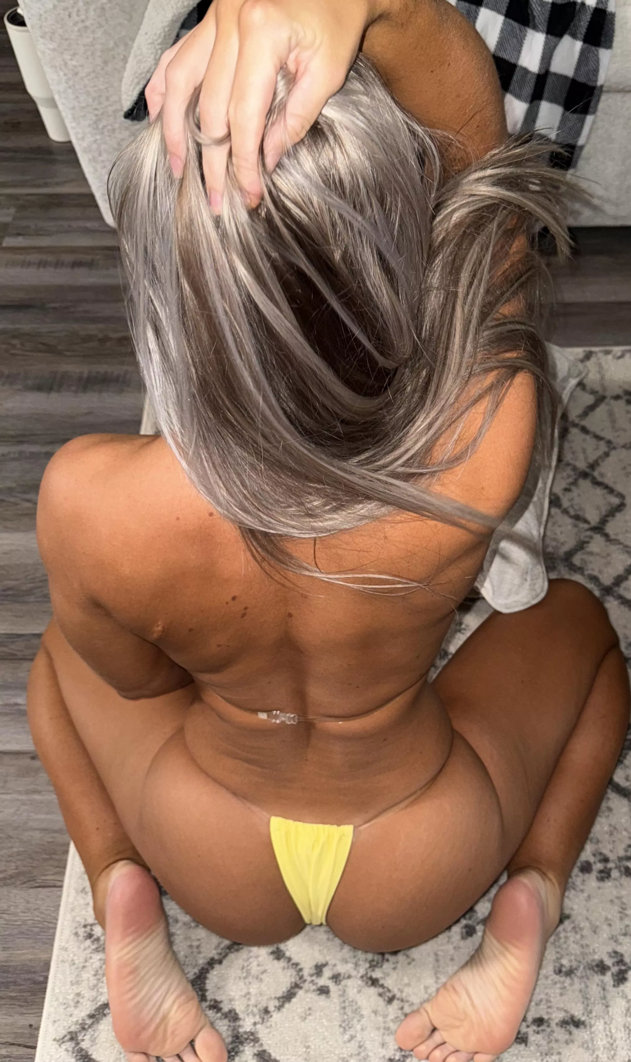 Let me be the reason your wife doesn’t get any nut today… my mouth wants it more 