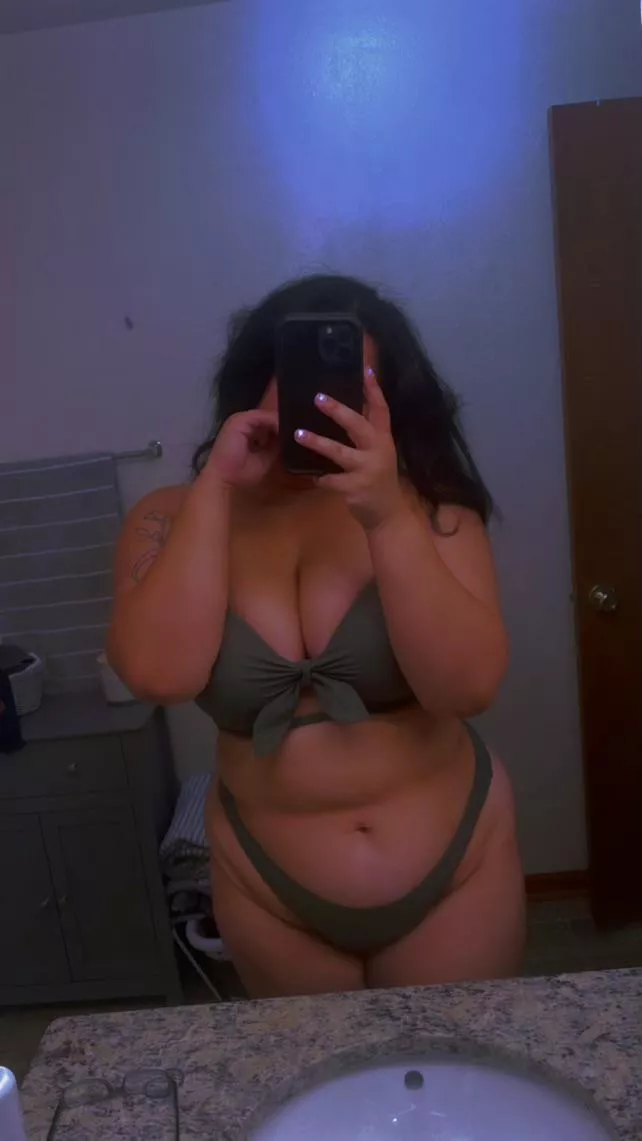 Let’s change Payday to “send to your fav ebony goddess day.” You know it’s me tho🫦