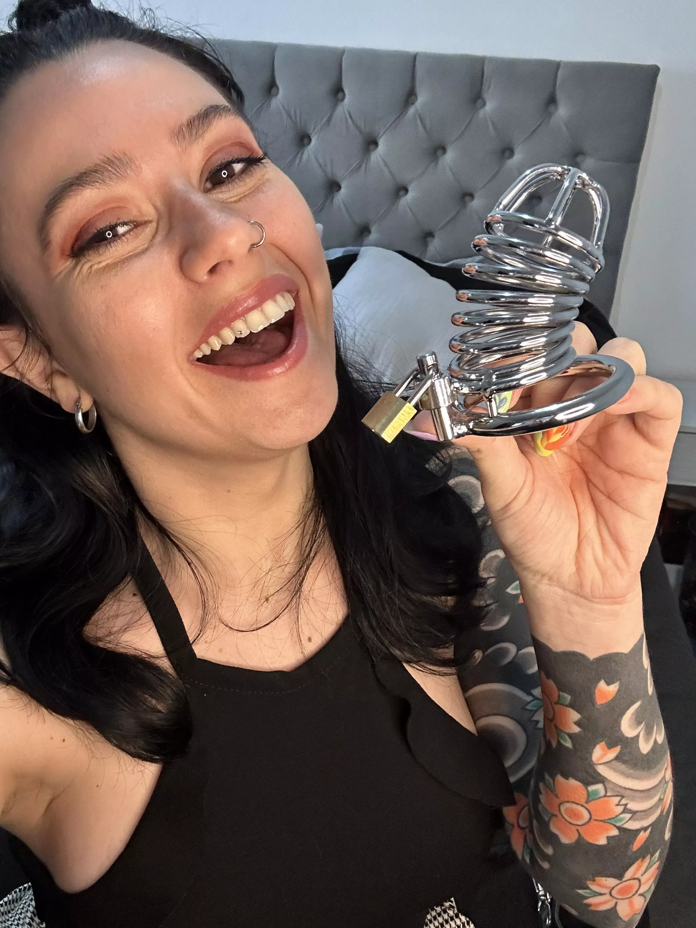 let's laugh a little about the fact that your dick fits in here