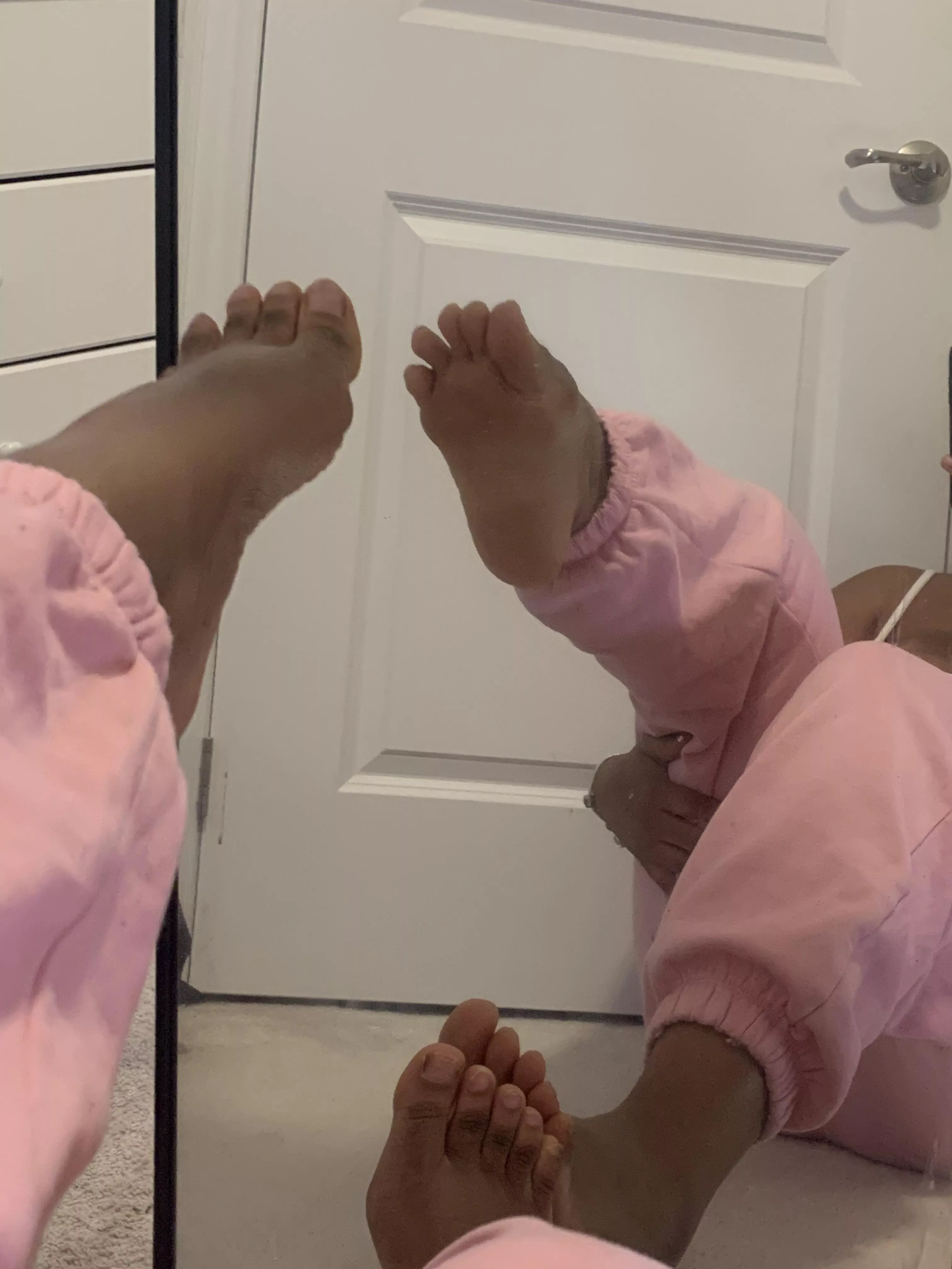 my feet are in need of a pedicure💅🏽