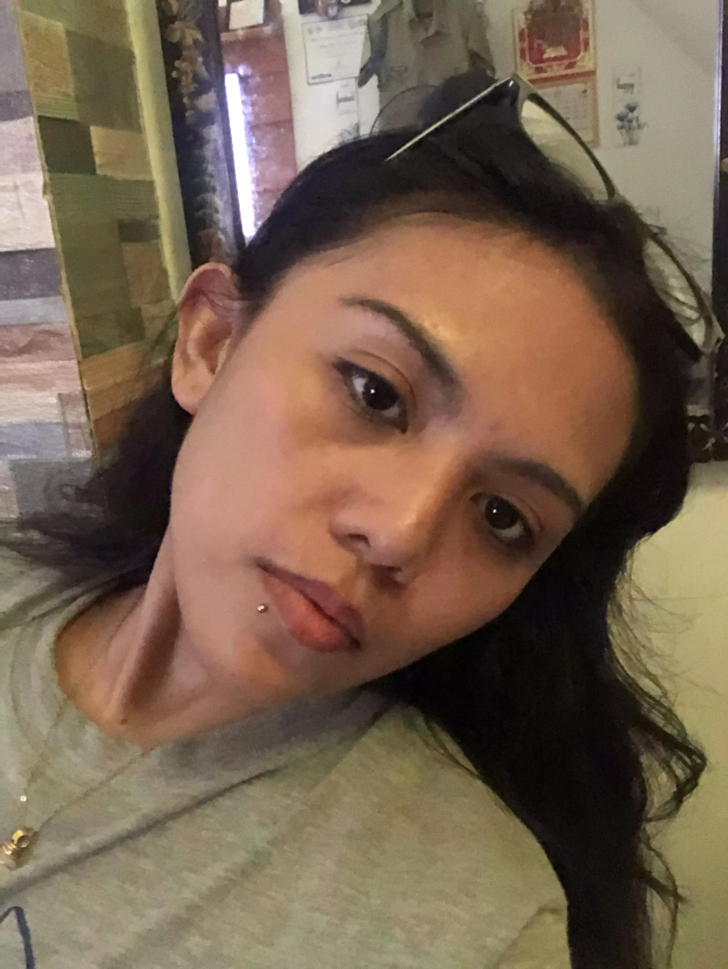 Send and try to make me smile 🥱 I don’t need to know who you are 👿 you’re too pathetic for me to get to know to 