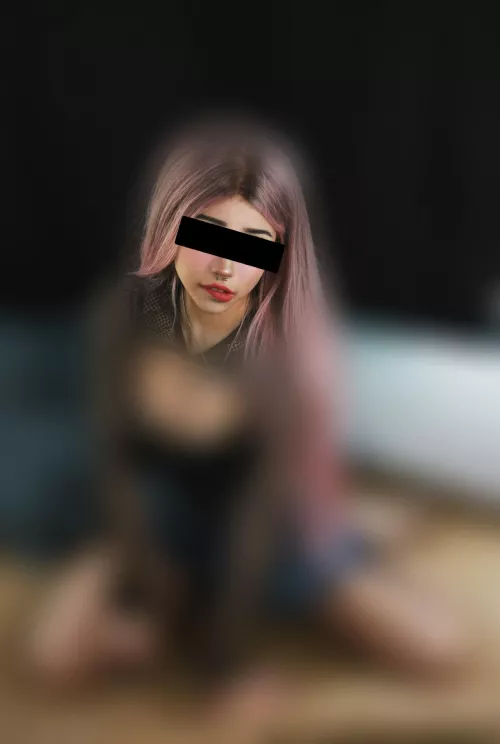 She looks so innocent and pretty here doesn’t she <3