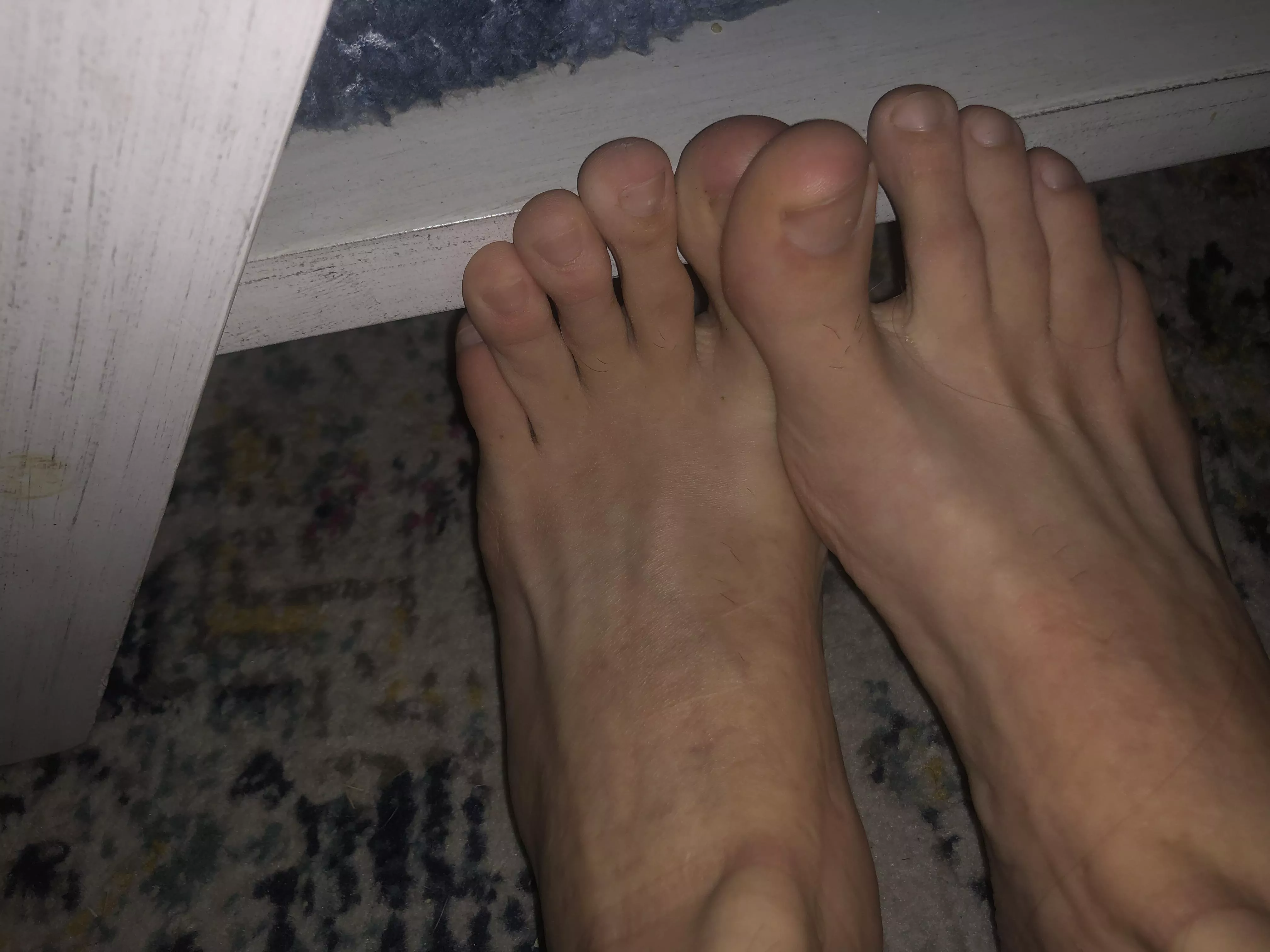 Some toes for your night time enjoyment 