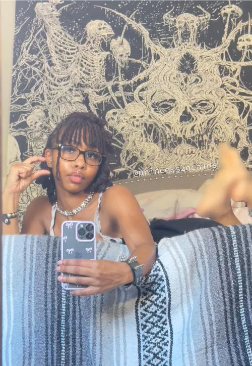 Too small 😂 no wonder the only way you can satisfy is through tht wallet 