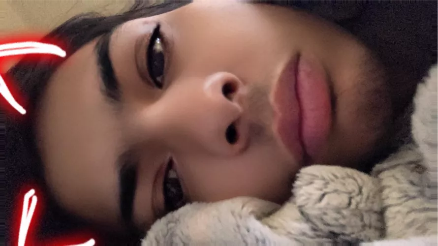 Upvote to keep me edging myself. Every upvote is an hour I edge in thongs