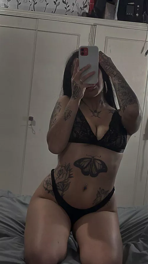 Waiting like a good girl ❣️