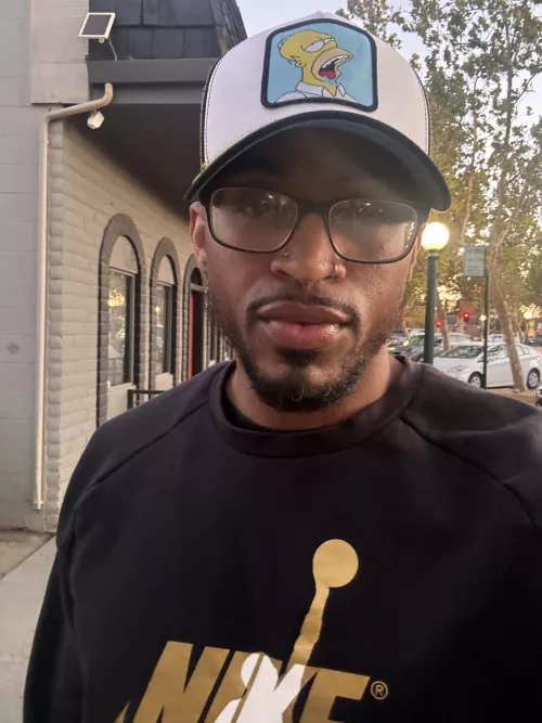 Who want a black dick tonight?! I'm chilling in Lodi.. 