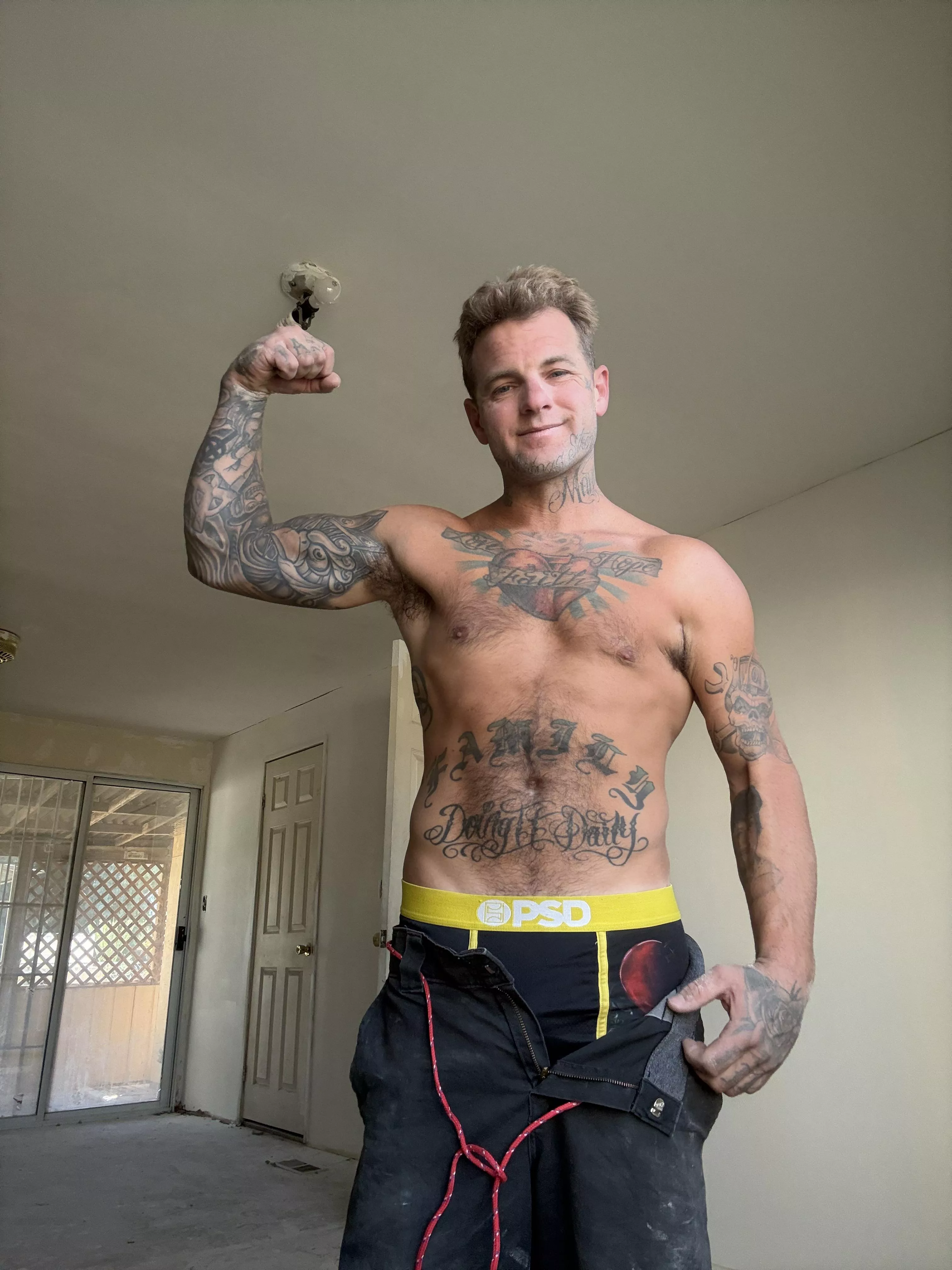 [34] hello ladies 😉 