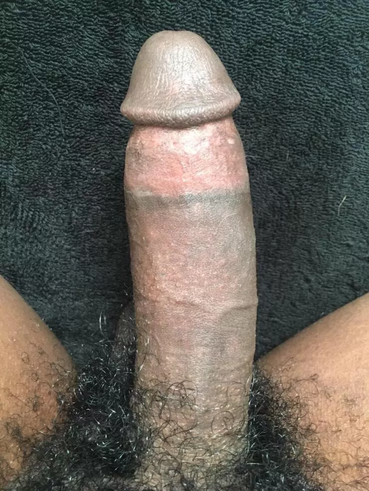 39 who’s up and spreading that ass open? Kik mdbro14