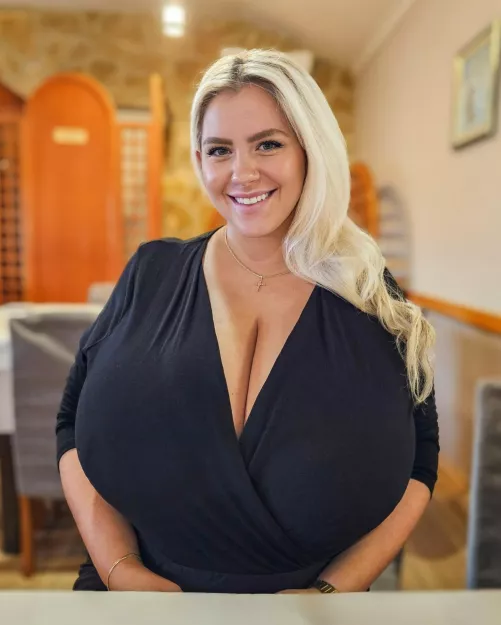 Can you guess my Halloween costume for this year?! I'll show it on Thursday. 😝 And don't miss my Halloween Sale. 😈