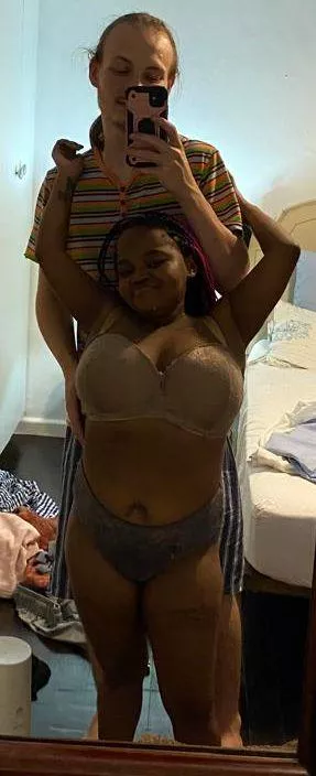 Couple M24, F25 little person looking for bi male or female or couple on Friday or Saturday 