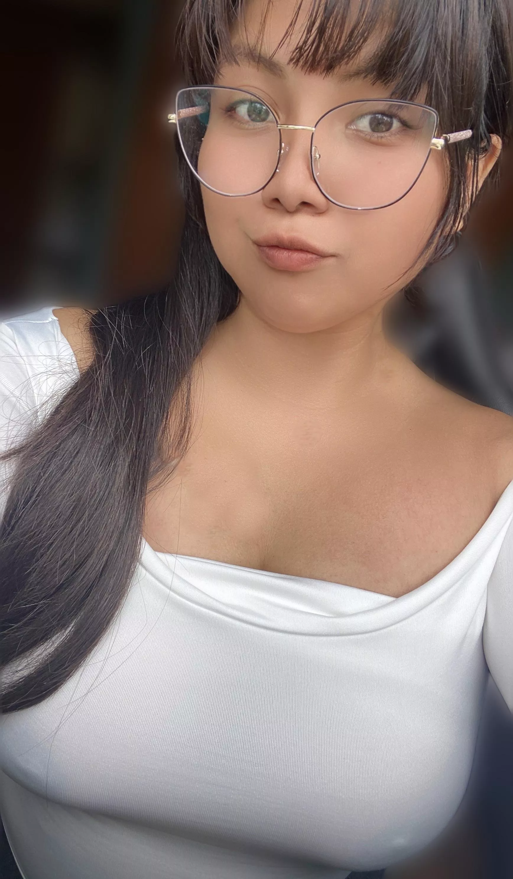 (F) I am starting to love white shirts :P