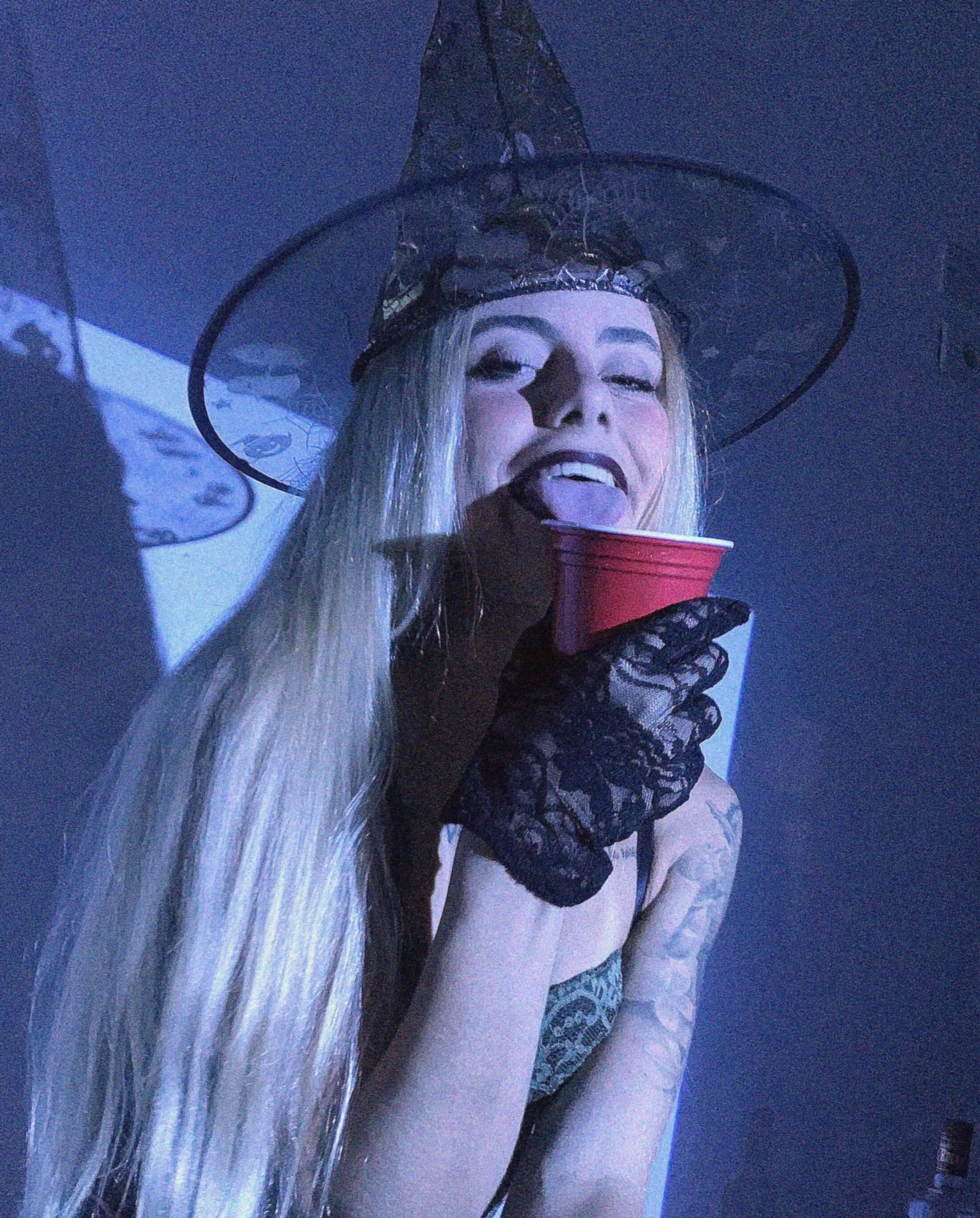 F21 Ready to play with the devil tonight!