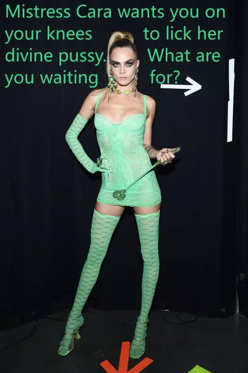 Get that tongue deep in there! [Cara Delevingne]