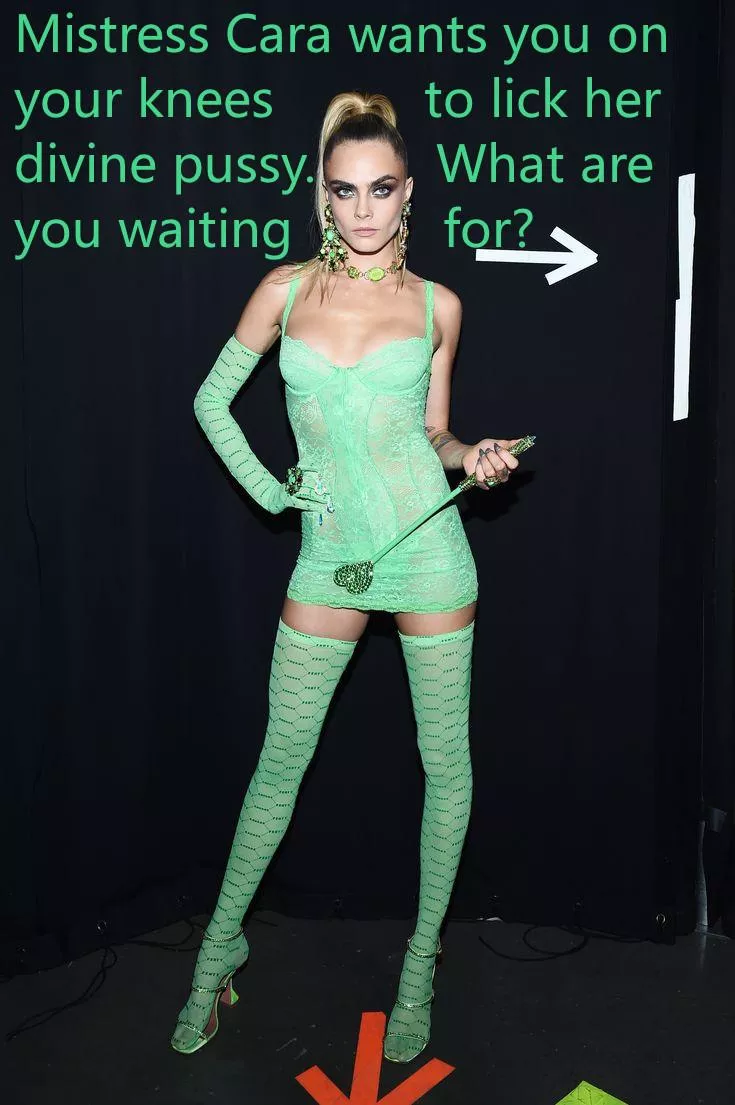 Get that tongue deep in there! [Cara Delevingne]