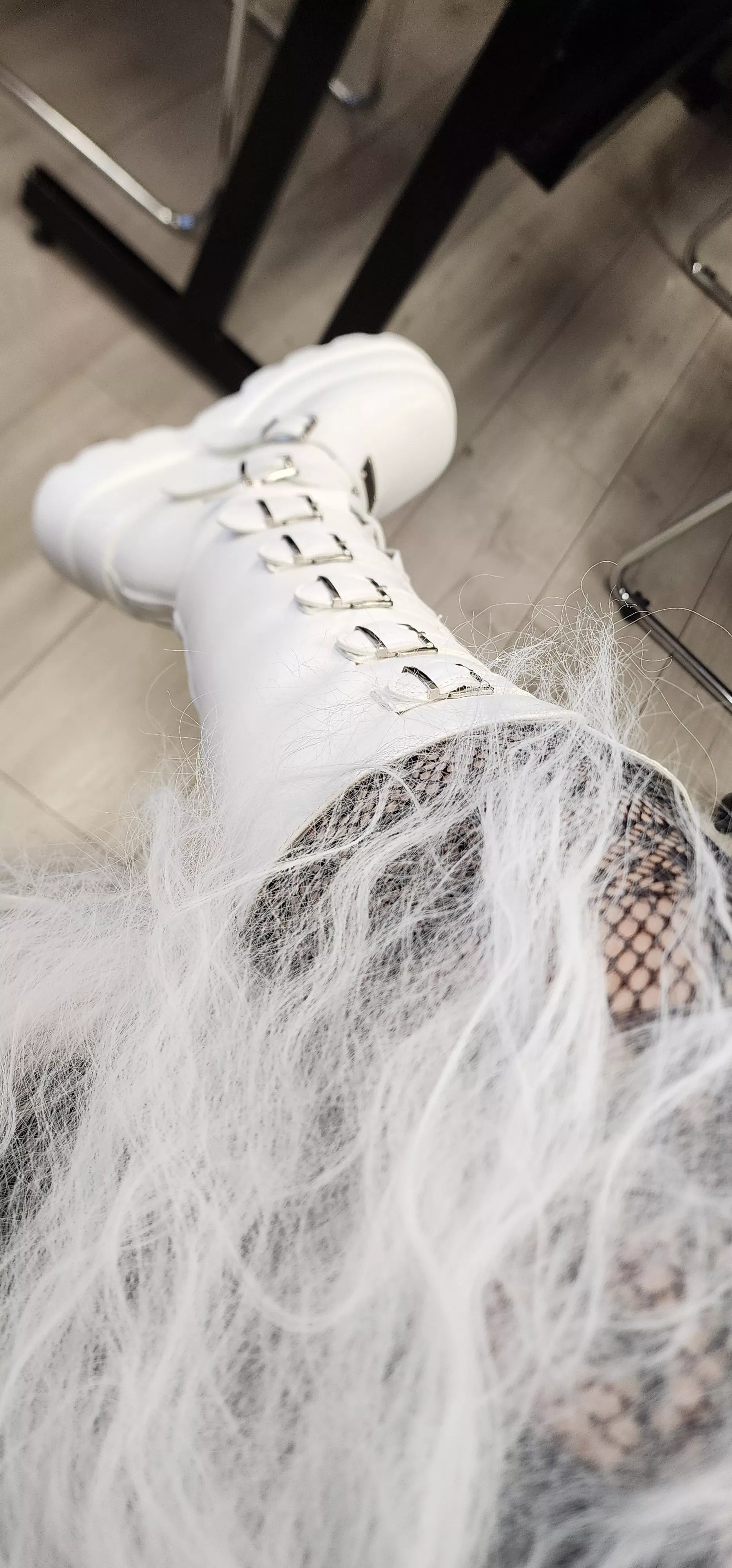 Guess who won the best Halloween costume 🎃💀 and got $450 cash reward. I'm a money making machine bitches.🙂‍↔️👠 