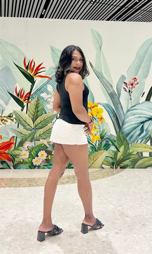 Hi boys, were you looking at me?