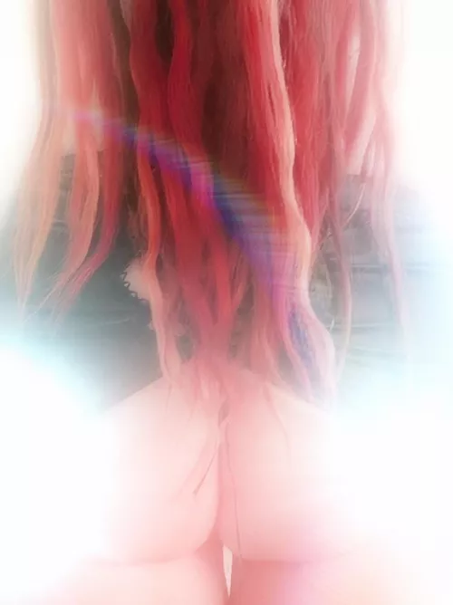 I like how my hair highlights my ass