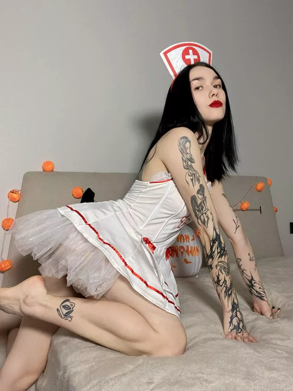 i need a submissive me to respect and obey me
