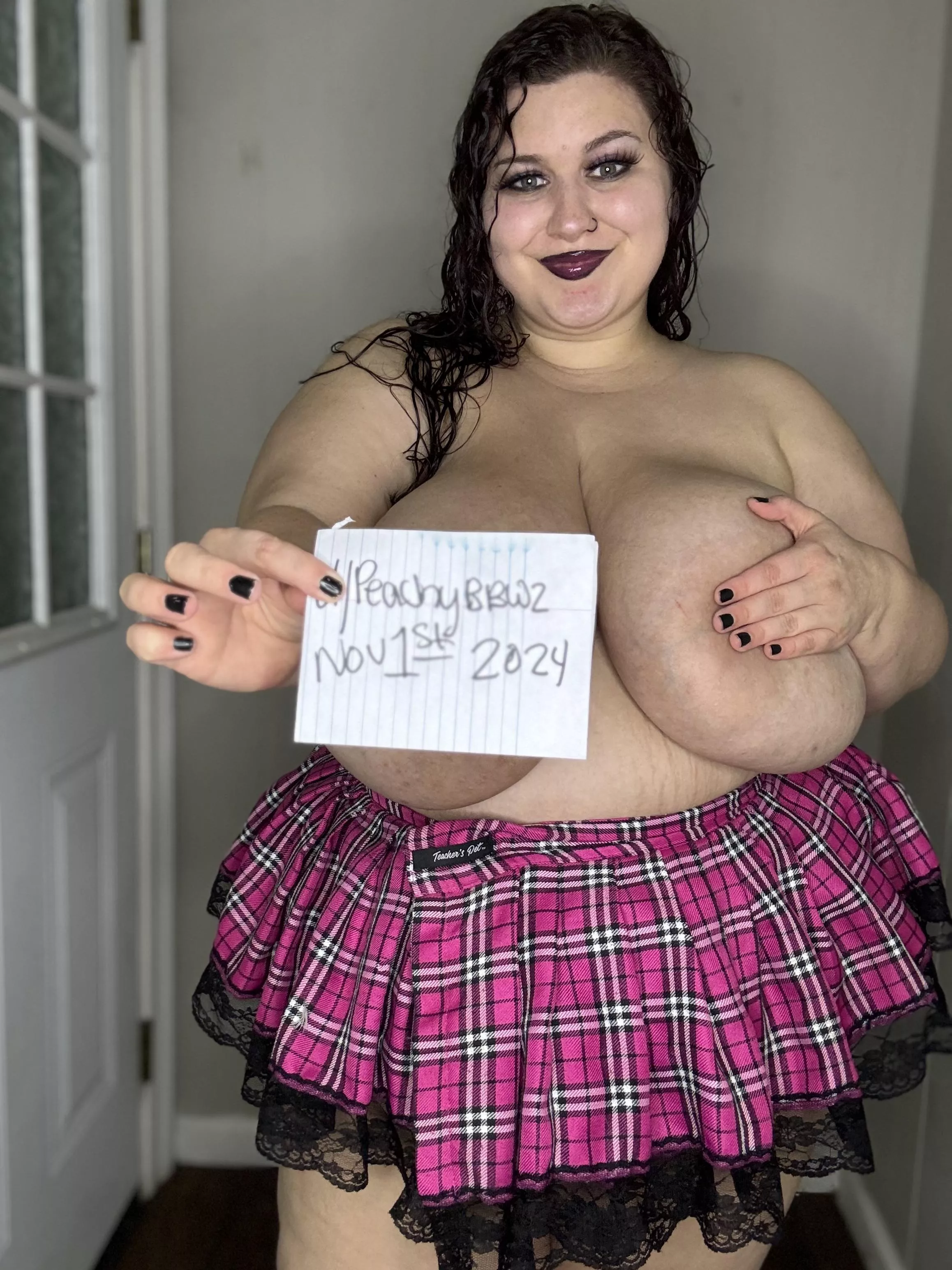 I’m ready to cam love. 