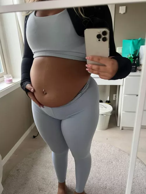 I'm so horny I think my body is telling me to get pregnant 